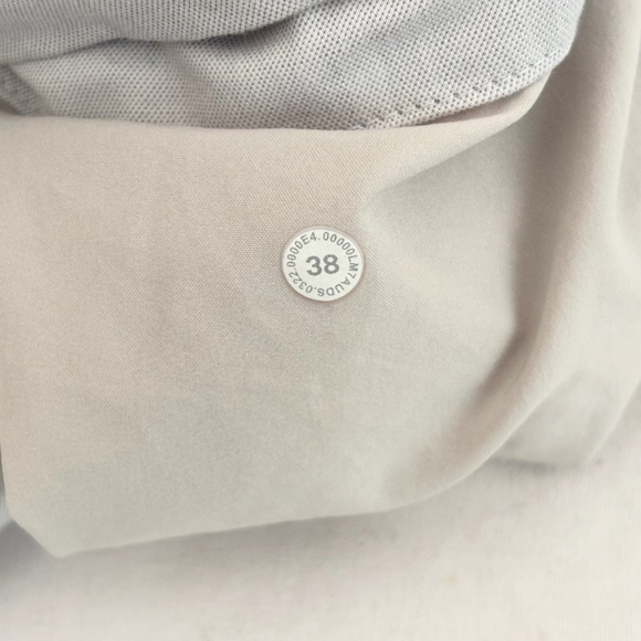 Lululemon Commission Classic-Fit Short 7" Oxford - Picture 3 of 3